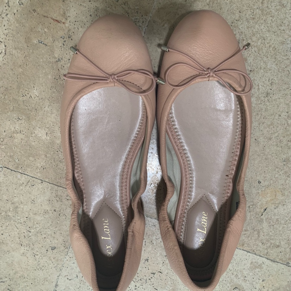Nude flats